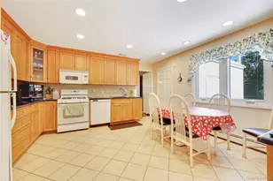 17 Lafayette Dr, Woodmere, NY 11598 - Photo 25