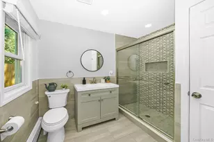10 Hill St, Northport, NY 11768 - Photo 17