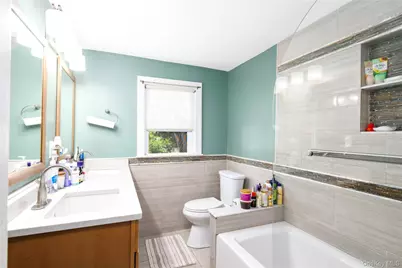 8 Mitchell Avenue, Poughkeepsie, NY 12603 - Photo 9
