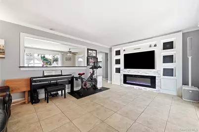 96 E 12th Street, Huntington Station, NY 11746 - Photo 5