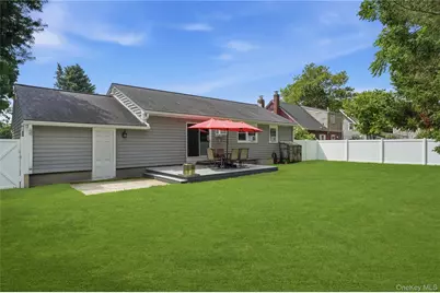 96 E 12th Street, Huntington Station, NY 11746 - Photo 27