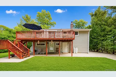 34 Forest Avenue, Lake Grove, NY 11755 - Photo 35