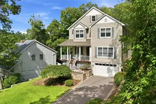 7 Cotswold Dr, Centerport, NY 11721 - Photo 3
