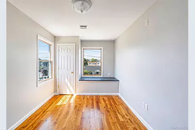 646 S 7th Street, Lindenhurst, NY 11757 - Photo 19
