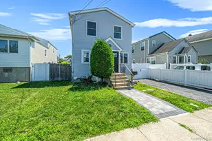 646 S 7th St, Lindenhurst, NY 11757 - Photo 3
