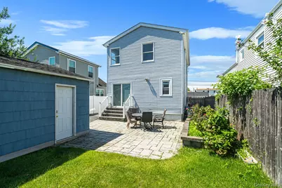 646 S 7th Street, Lindenhurst, NY 11757 - Photo 7