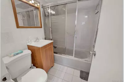 70-29 68 Th Place, Glendale, NY 11385 - Photo 19