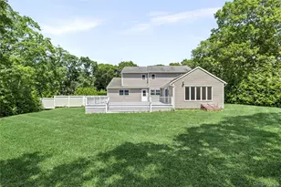 39 Sherwood Rd, Hampton Bays, NY 11946 - Photo 17