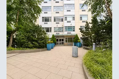 4022 College Point Boulevard #9P, Flushing, NY 11354 - Photo 3