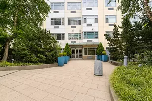 40-22 College Point Blvd, Flushing, NY 11354 - Photo 3