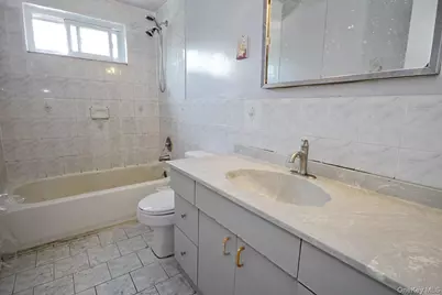 5 Abbey Road, New York, NY 10308 - Photo 9