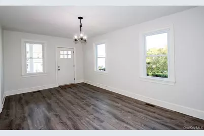 10 Ohio Avenue, Port Washington, NY 11050 - Photo 7