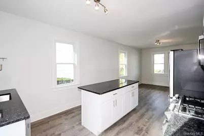 10 Ohio Avenue, Port Washington, NY 11050 - Photo 15