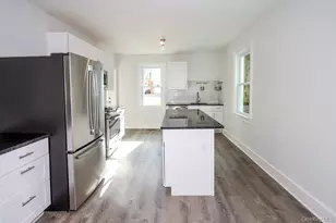 10 Ohio Ave, Port Washington, NY 11050 - Photo 13