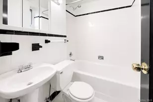2160 Bronx Pk E, Bronx, NY 10462 - Photo 11
