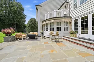 2 Kalb Ct, Dix Hills, NY 11746 - Photo 39