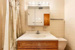 32-18 70th St, East Elmhurst, NY 11370 - Photo 7