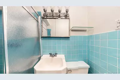 32-18 70th Street, East Elmhurst, NY 11370 - Photo 27