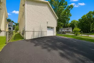 25 Clinton St, Middletown, NY 10940 - Photo 5