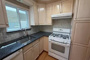 21 Purdy Ave, East Northport, NY 11731 - Photo 7