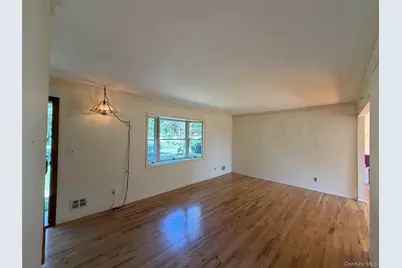 21 Purdy Avenue, East Northport, NY 11731 - Photo 5