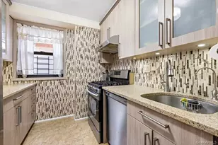 61-35 98th St, Rego Park, NY 11374 - Photo 5