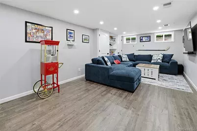 53 Rensselaer Drive, Commack, NY 11725 - Photo 23
