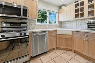 53 Rensselaer Dr, Commack, NY 11725 - Photo 11