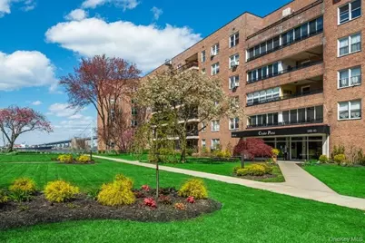 162-41 Powells Cove Boulevard #1G, Whitestone, NY 11357 - Photo 1