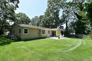 273 Deer Rd, Ronkonkoma, NY 11779 - Photo 23