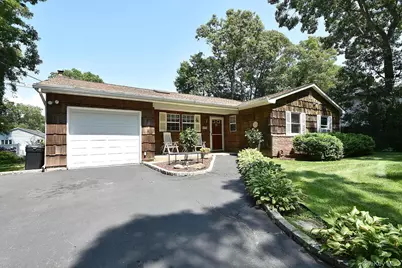 273 Deer Road, Ronkonkoma, NY 11779 - Photo 5