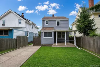 98 Willow Avenue, Hempstead, NY 11550 - Photo 3