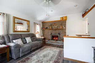 667 Traver Rd, Pleasant Valley, NY 12569 - Photo 7