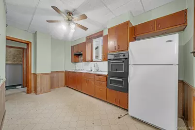 1073 Concord Street, Franklin Square, NY 11010 - Photo 7