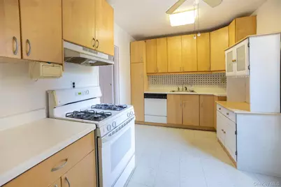 144-30 Sanford Avenue #2N, Flushing, NY 11355 - Photo 9