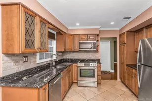 8 Chippendale Dr, Mount Sinai, NY 11766 - Photo 13