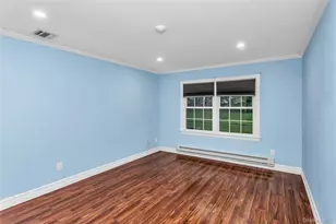 8 Chippendale Dr, Mount Sinai, NY 11766 - Photo 17
