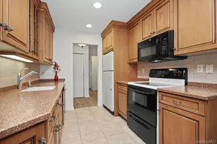 969 Sierra Vista Ln, Valley Cottage, NY 10989 - Photo 7