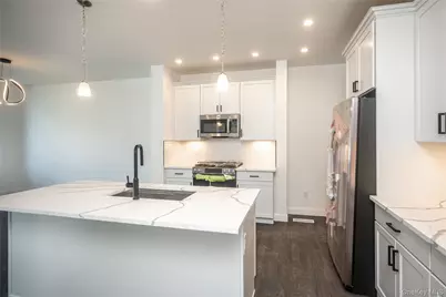 201 B Elm Street, New Rochelle, NY 10805 - Photo 11