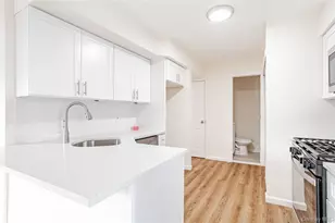 491 Ilyssa Way, New York, NY 10312 - Photo 5