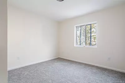 491 Ilyssa Way, New York, NY 10312 - Photo 15