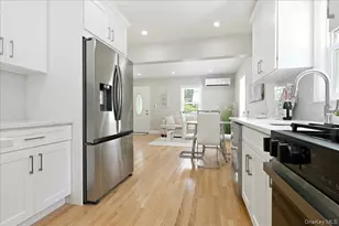 26 Parkside Rd, West Hempstead, NY 11552 - Photo 11