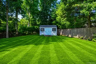 16 Pine Edge Dr, East Moriches, NY 11940 - Photo 11