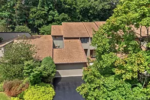 42 Country Club Dr, Jericho, NY 11753 - Photo 5