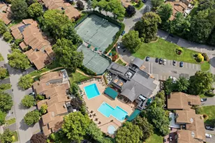 42 Country Club Dr, Jericho, NY 11753 - Photo 43