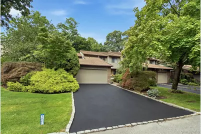 42 Country Club Drive, Jericho, NY 11753 - Photo 3
