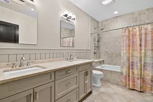 23 Gloria Ln, Huntington, NY 11743 - Photo 33
