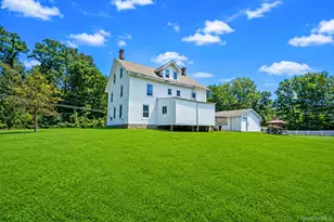 180 Quaker St, Wallkill, NY 12589 - Photo 9