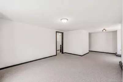 180 Quaker Street, Wallkill, NY 12589 - Photo 25