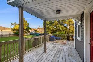 21 Grandview Dr, Shirley, NY 11967 - Photo 7